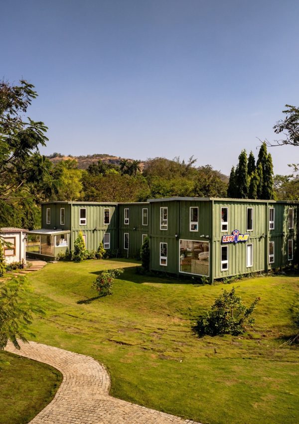 Outdoor games and activities at Oleander Farms