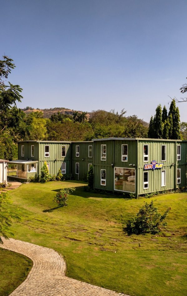 Outdoor games and activities at Oleander Farms